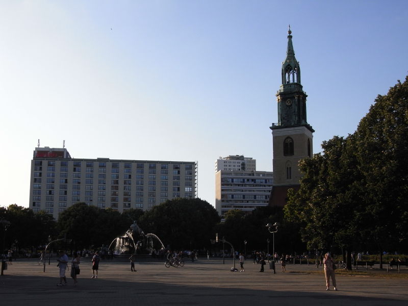 gal/Berlin_2009/Alexander_Platz/RIMG0975.JPG