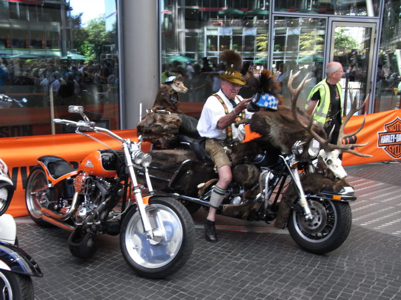 gal/Berlin_2009/Harley_Davidson/RIMG1082.JPG